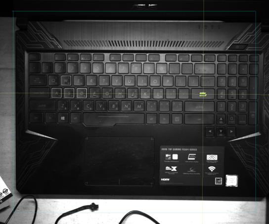 筆電鍵盤字元辨識及音源孔定位