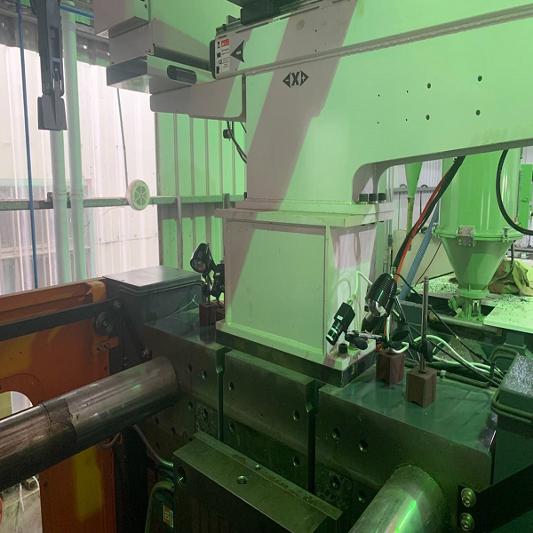 模具監視器安裝實例-塑膠射出